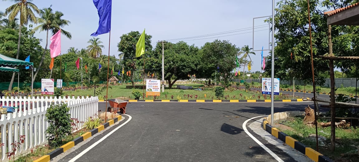 Residential plots and villas for sale in tambaram shobha Windsor castle